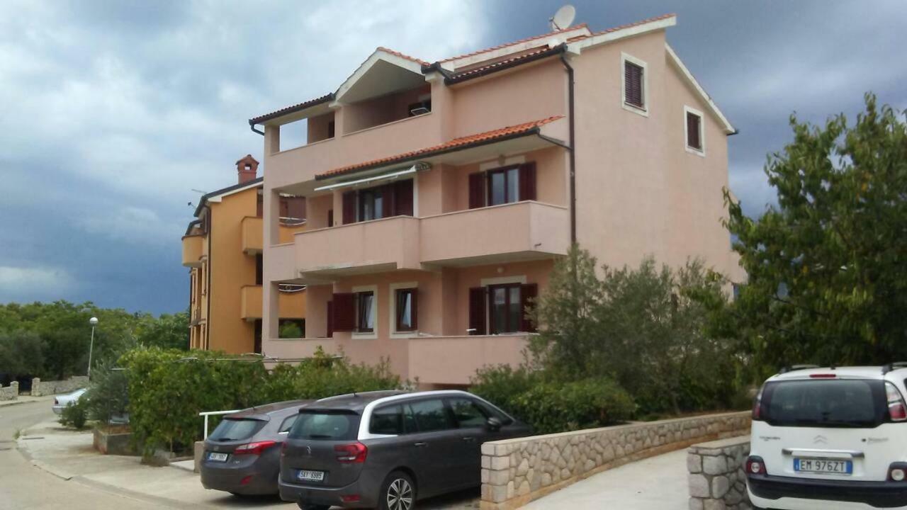 Laura And Nevio Apartments And Rooms Црес Экстерьер фото