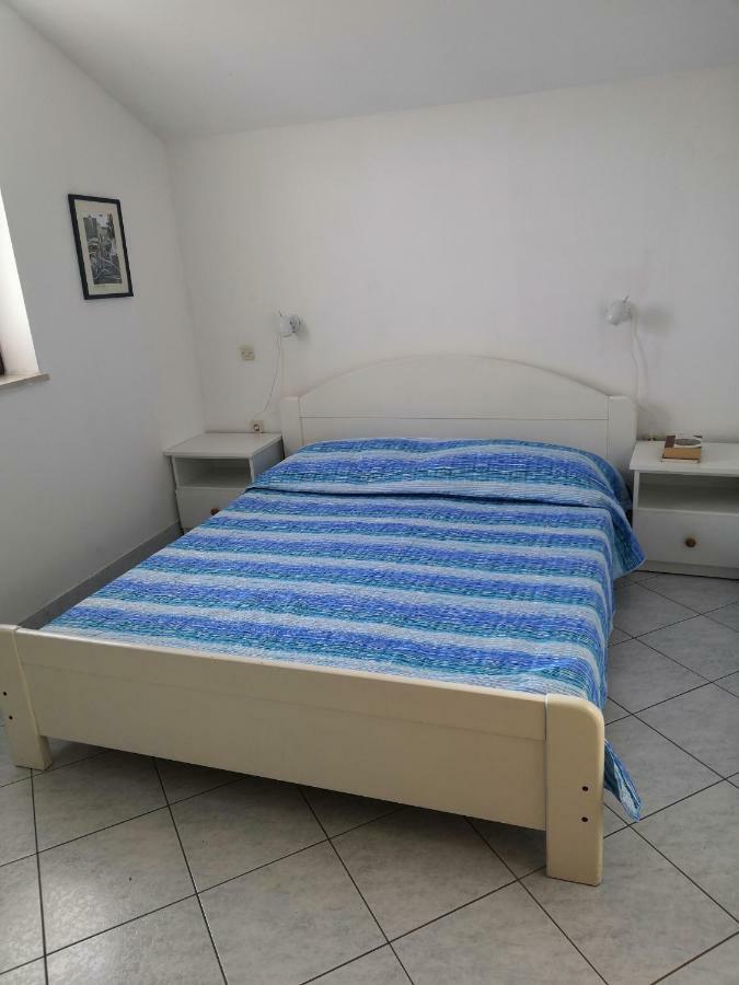 Laura And Nevio Apartments And Rooms Црес Экстерьер фото