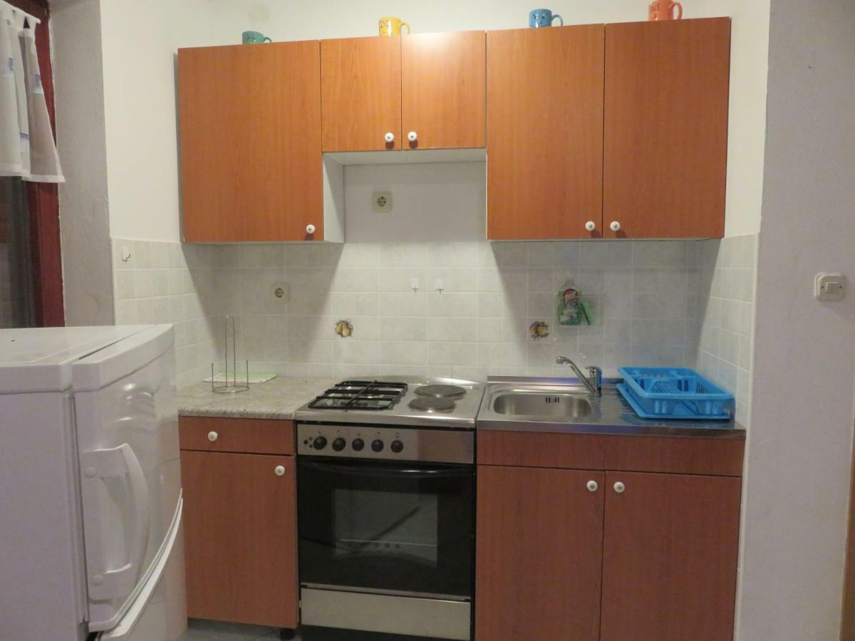 Laura And Nevio Apartments And Rooms Црес Экстерьер фото