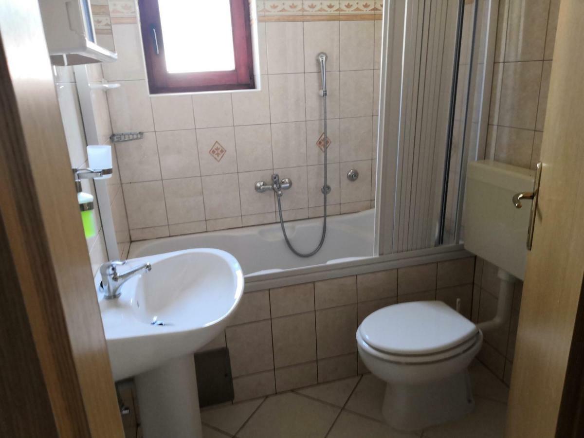 Laura And Nevio Apartments And Rooms Црес Экстерьер фото